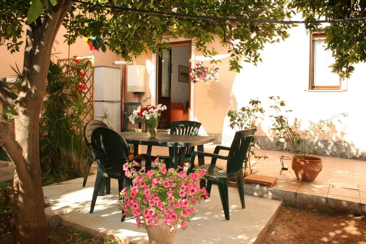 La Casa Dei Nonni Villa Iglesias Eksteriør billede